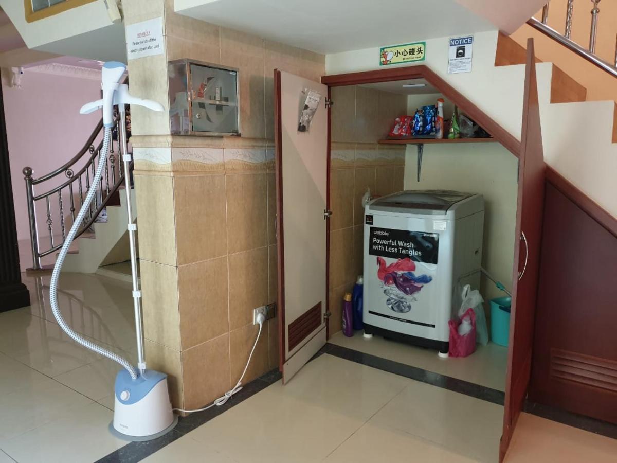 Seladah Stay Kuching Exterior foto