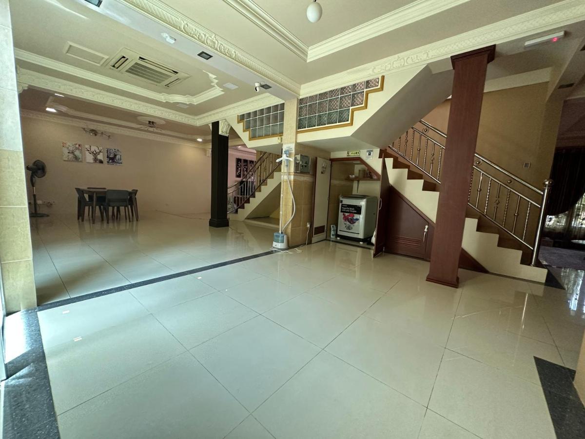 Seladah Stay Kuching Exterior foto