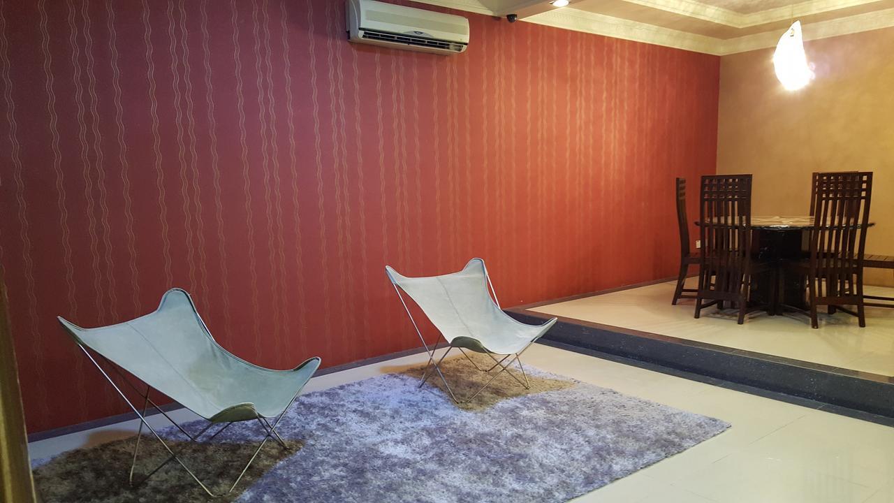 Seladah Stay Kuching Exterior foto